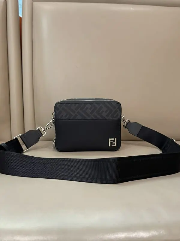 fendi aaa homme mini sac a main s_124aab3